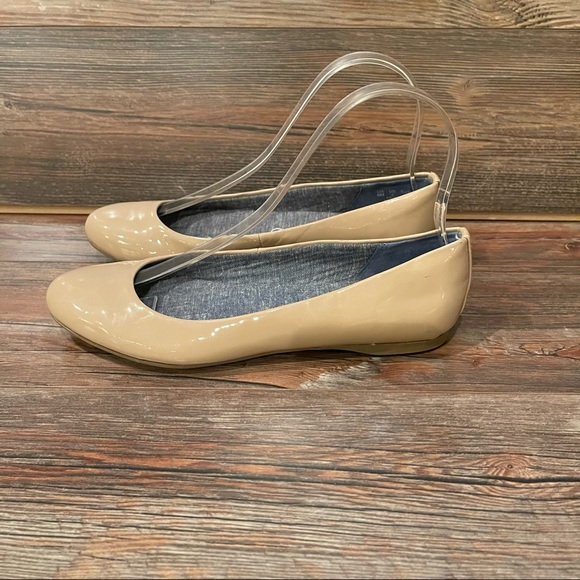 Dr. Scholl's Shoes - New Dr Scholl’s khaki patent flats womens shoes size 6 comfort cool fit